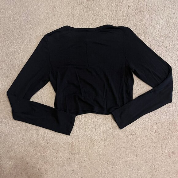 Hold Tight Straight-Hem Cropped Long Sleeve - Picture 6 of 7